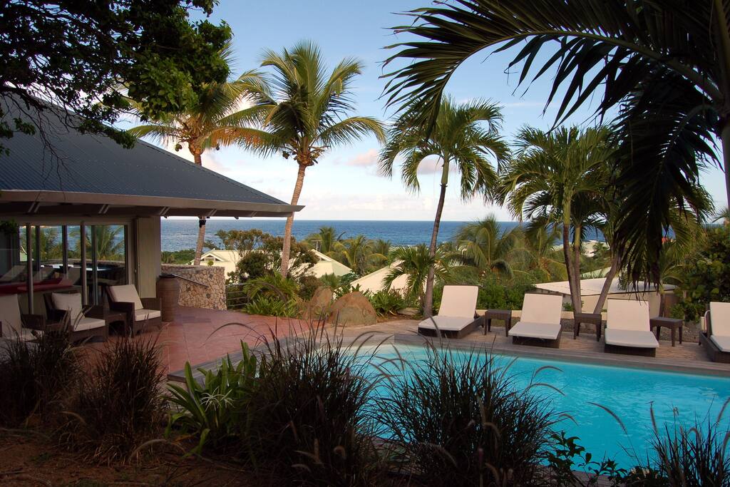 Villa & Pool