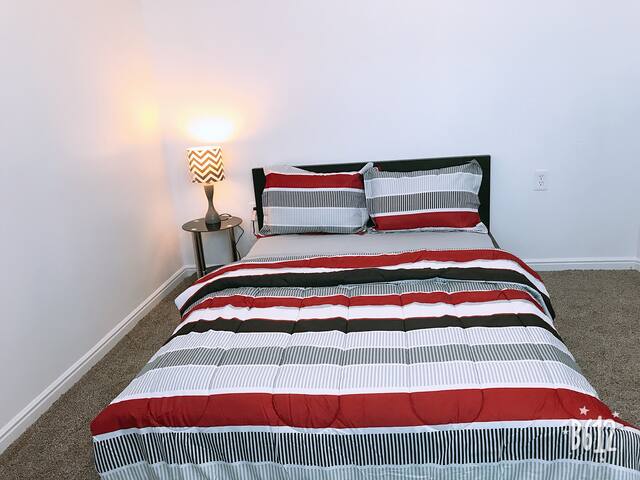 Private room for travelers(2)