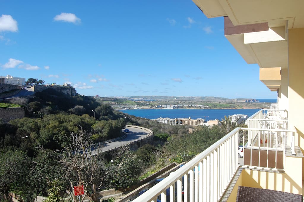 Bay view with sister Islands 10 minutes walk to beach