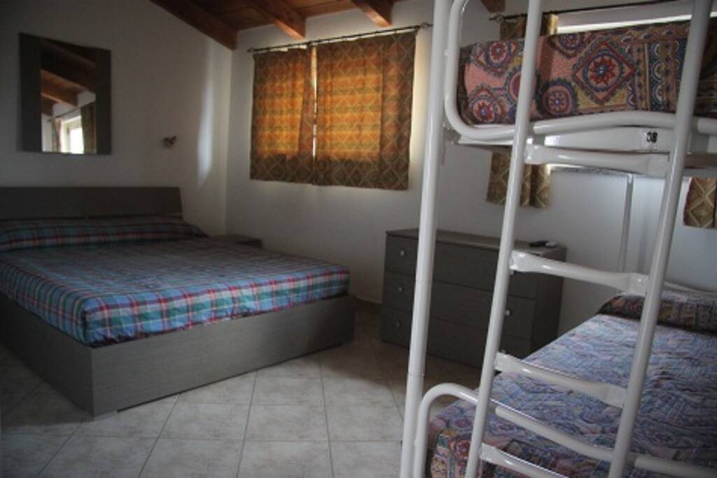 matrimoniale più letto a castello