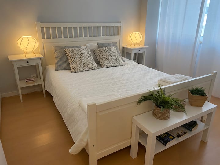 Cosy and modern apartment by the beach