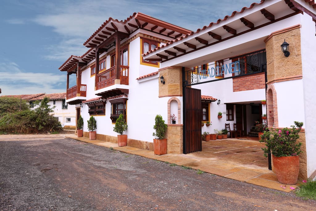 FACHADA