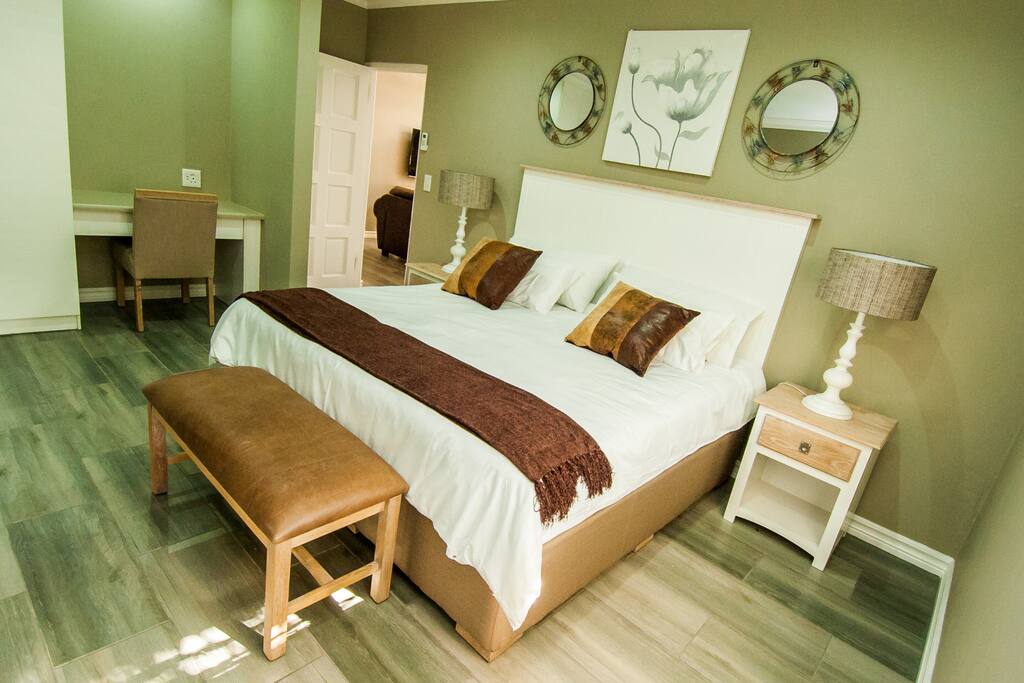 King size bed