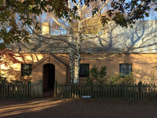 Old Farm Cottage – Brickendon