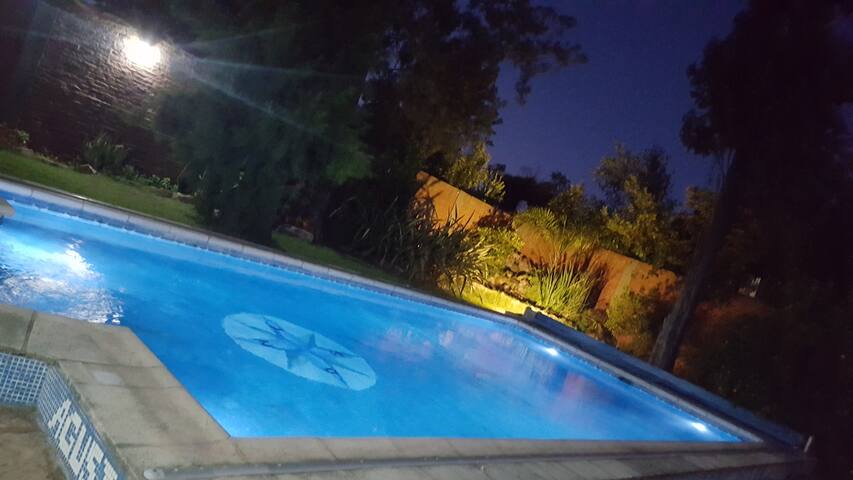 Casa y guardería para autos. cerca aeropuerto EZE.