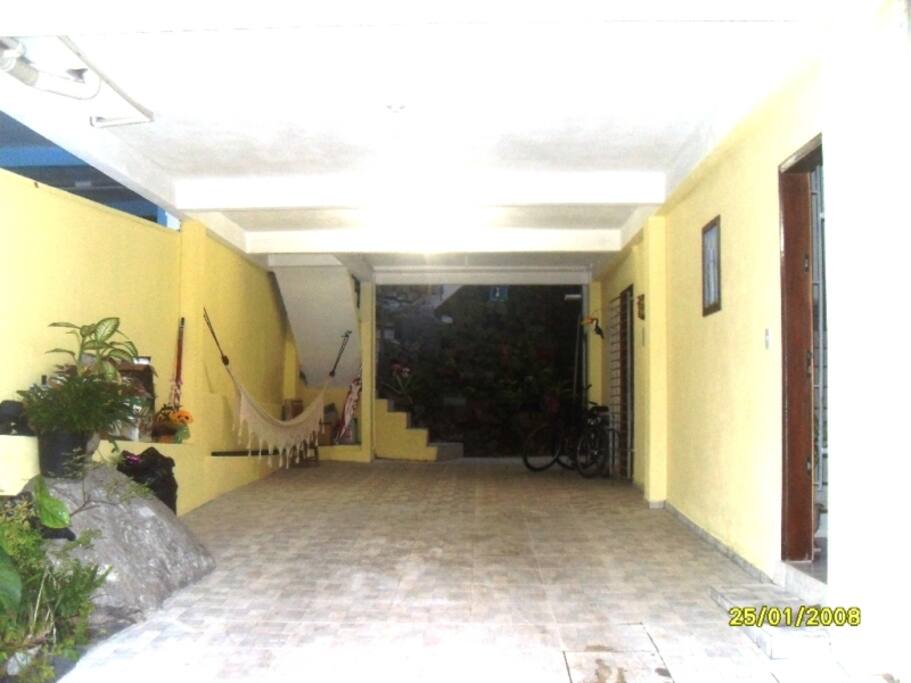 garagem com churrasqueira