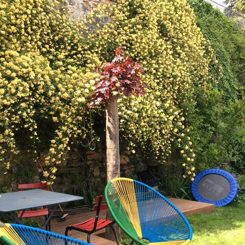 Old Lyon 180° view,1250 sq+garden gallery image 2