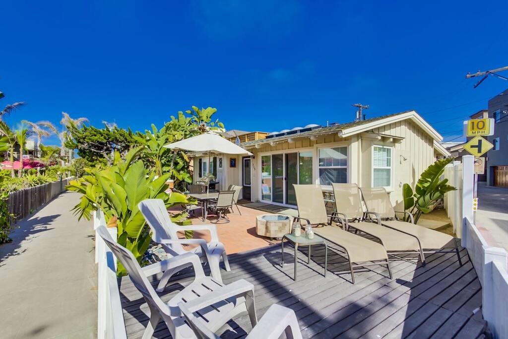 Deck and sun lounges