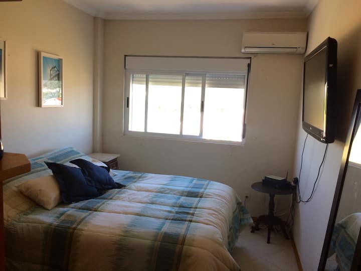 SPAVAĆA SOBA NA PRVOM KATU! 