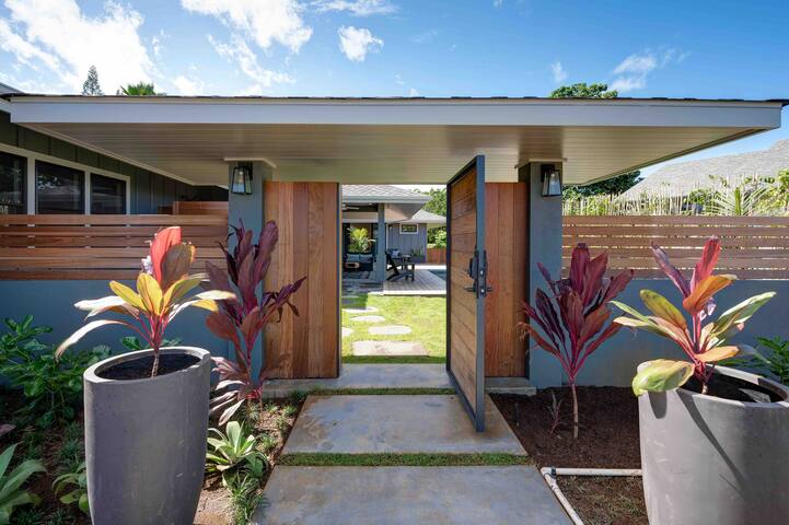 Casa Aloha Kauai-new tropical/modern home w/pool gallery image 5