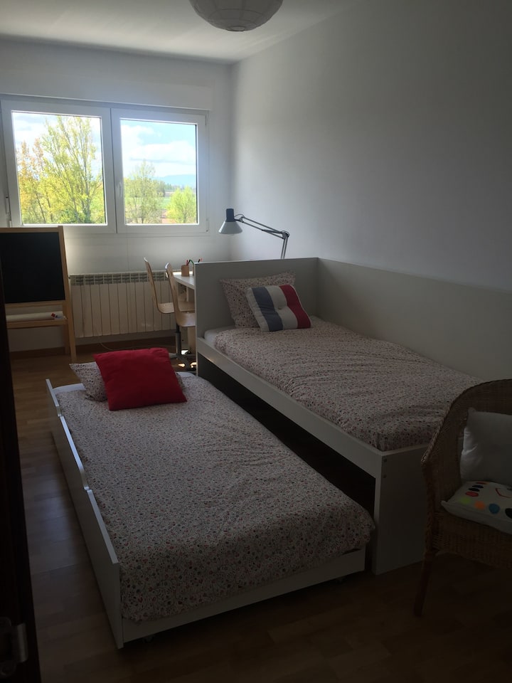 Საძინებელი გოგონები პირველი სართული