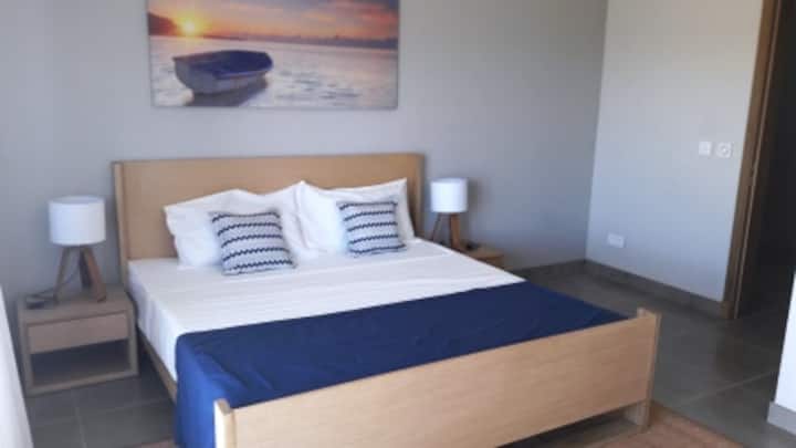 Спалня 2 + баня + 1 самостоятелна тераса