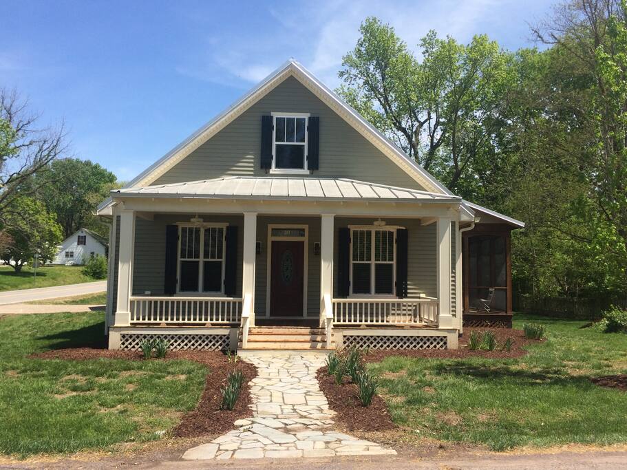 Rocheport Cottage Warm & Charming Cottages for Rent in Rocheport