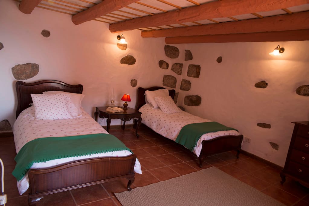 DORMITORIO ROSA