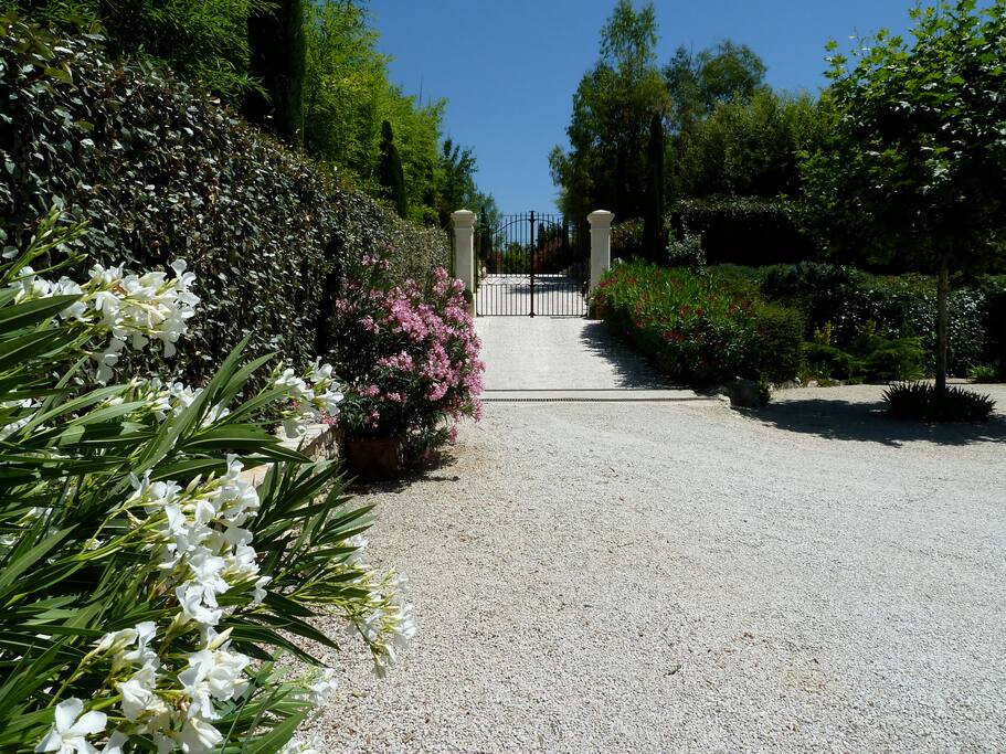 Portail d'entrée principale