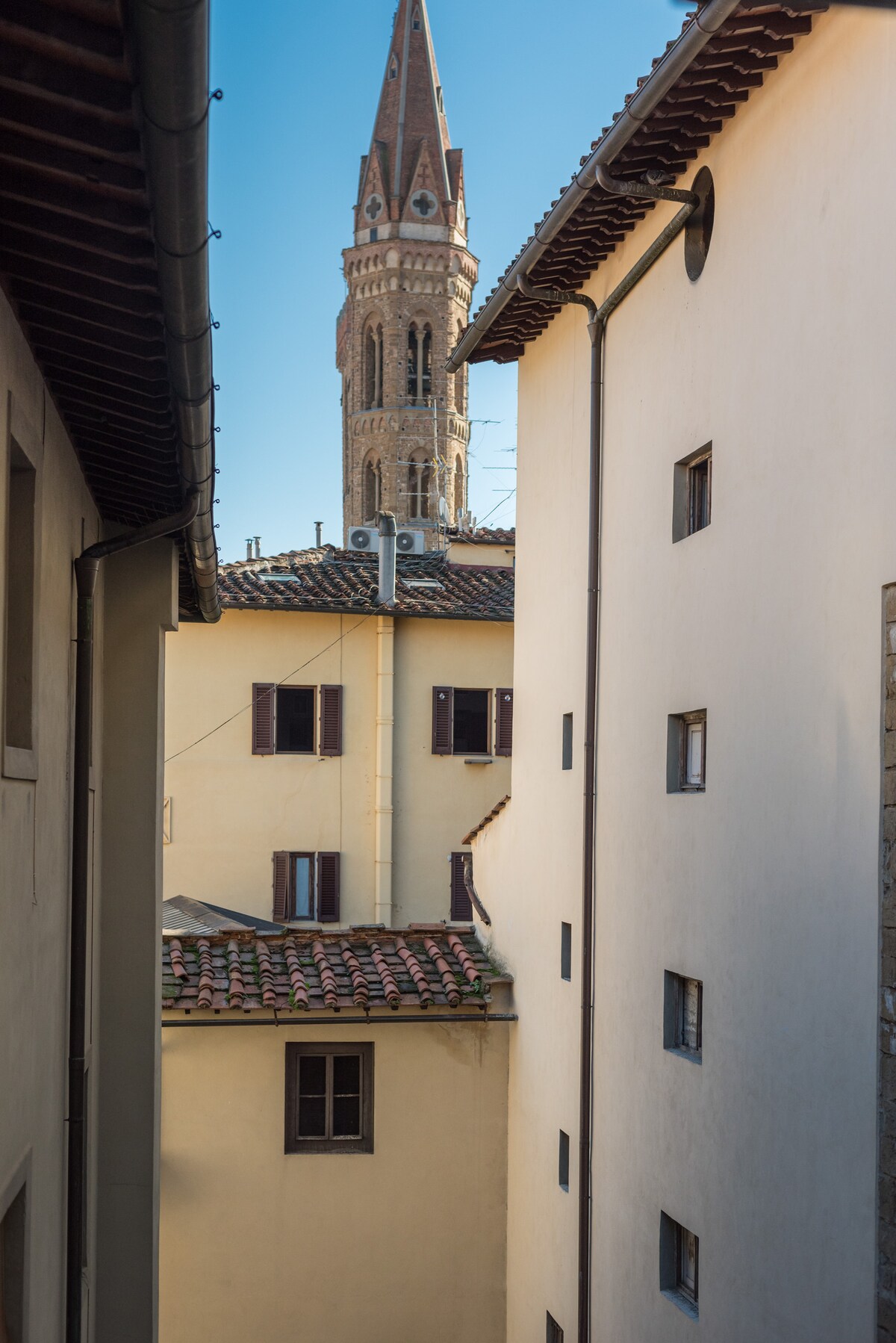 Charming Attic in medieval Tower - Apartments for Rent in Florence,  Tuscany, Italy - Airbnb, image size:1200x1798