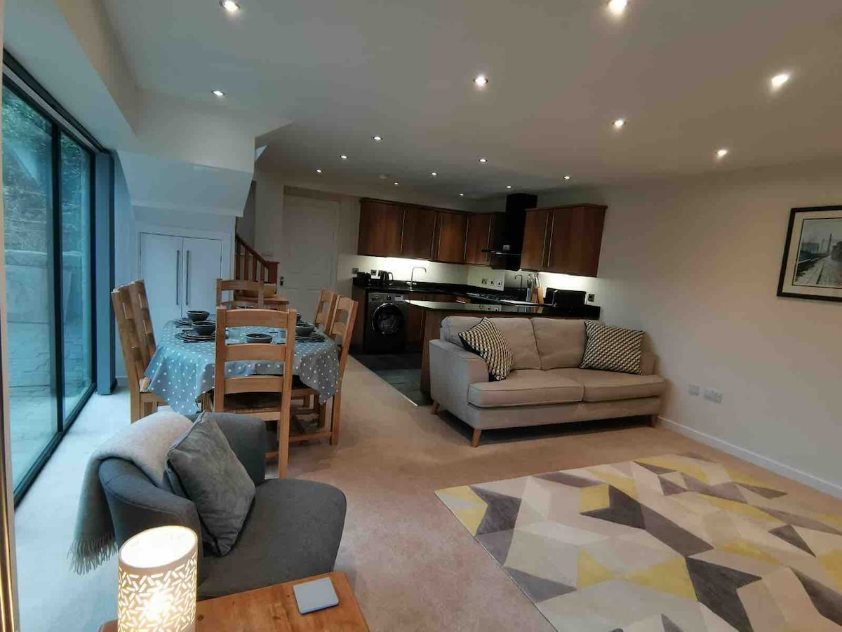 Successful Airbnb property: Coach house Baildon in Bradford
