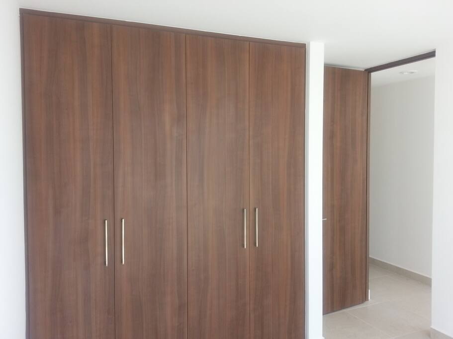 CLOSETS
