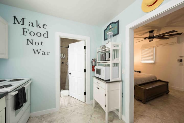 Sailor’s Cabin • Old Town - Walk To Duval ! - Fort Zachary Taylor Historic State Park, Key West