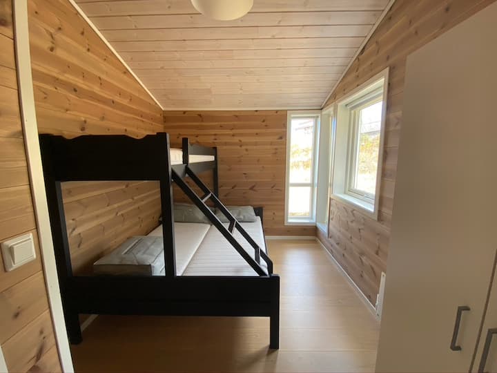 Chambre 2 (lit superposé double + simple)