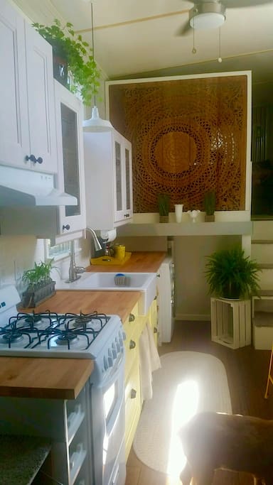Full Kitchen