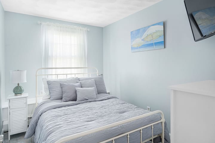 חדר שינה מס '6 במפלס התחתון (מלא)