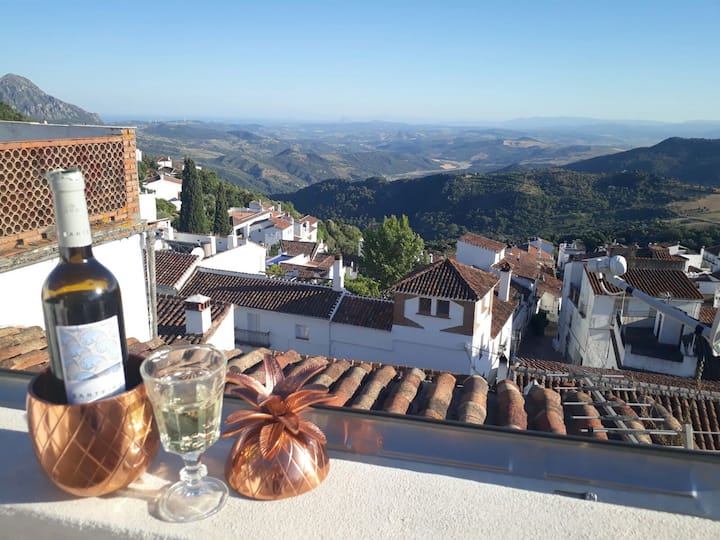 A jewel in a spectacular Andalusian village