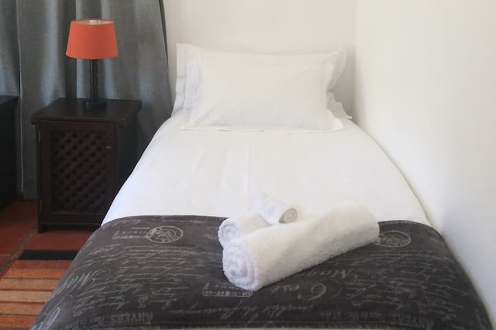 Segundo dormitorio, 2 camas individuales.