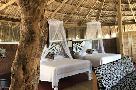 Mandela Great Hut... A Natural Vibe with comfort.