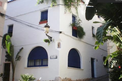 La Casita  (centro histórico /  1 minuto de playa)