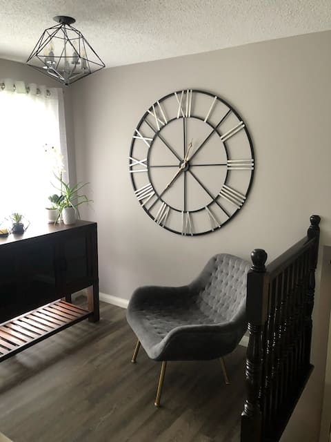 Popular Airbnb listing: Beautifully renovated home in the Westvale area in Highland West