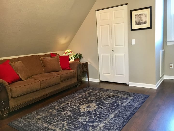 Beautiful And Chic Studio Apartment - Norfolk, VA