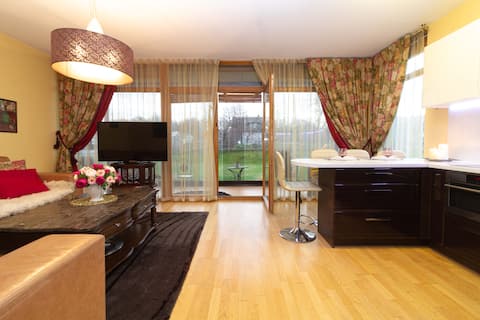 ⥣Come With JOY Apt w/Balcony, By Cohost⥣