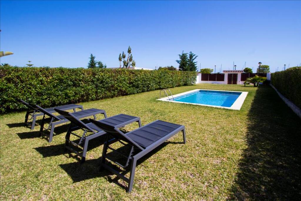 Sunbathing area