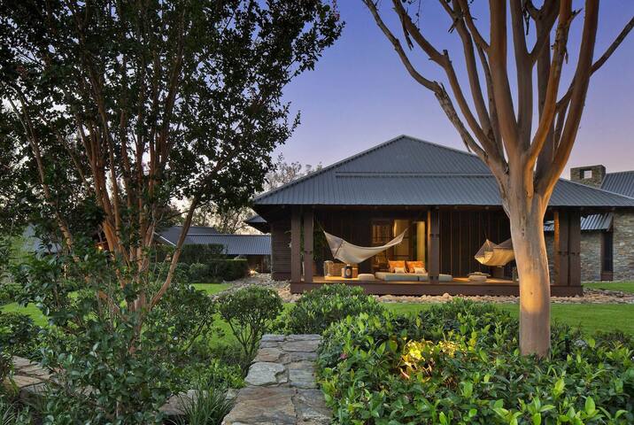 Sweven Estate | A Bespoke Luxury Stay gallery image 3