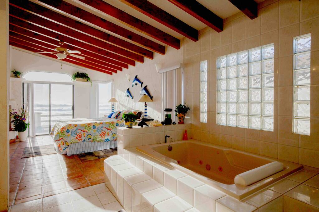 Jacuzzi hot tub in Master Bedroom