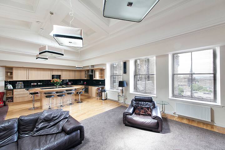 Advocates Penthouse – FREE WIFI