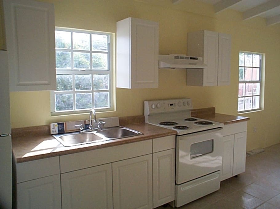 Top Floor Studio Apartment: Kitchen, view from entrance.