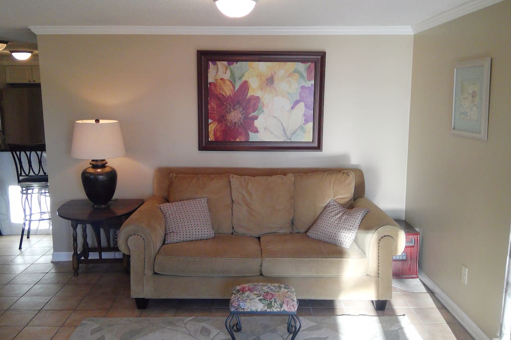 Comfortable living room overlooking Lake Nagawicka