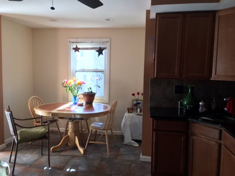 Eat in Kitchen is fully equipped.
