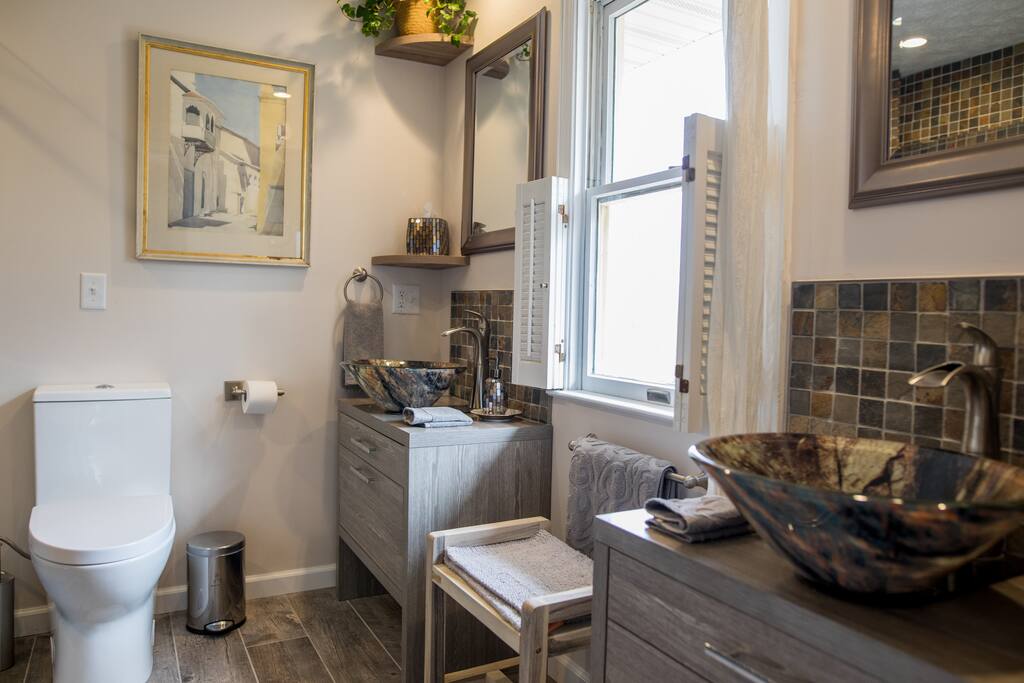 Dogwood Bathroom