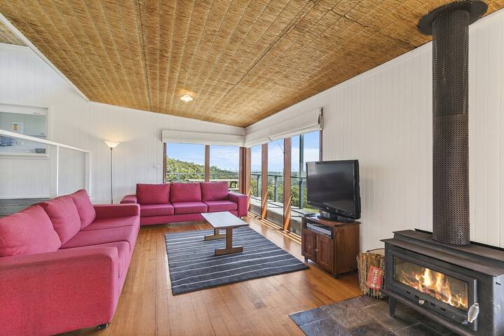 Lodge Hall At King Parrot Cottages Chalets For Rent In