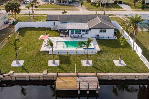 NEW modern 3/2 gulf waterfront pool spa boat fish