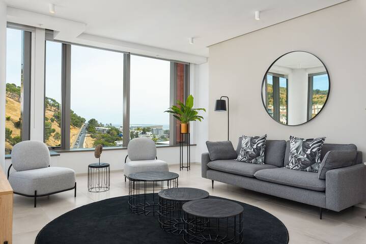 Luxe De Waterkant Apartment | WiFi | Views gallery image 5