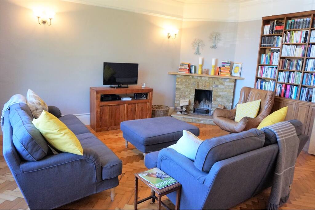The large living room - plenty of space for relaxing together
