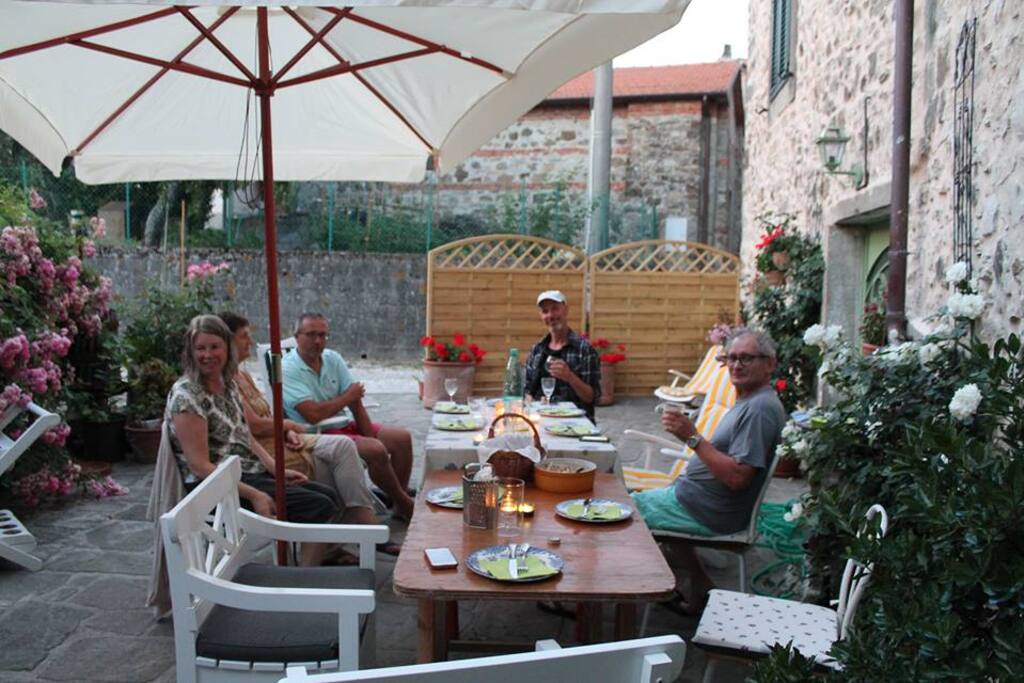 Dining out .. a summer evening with our guests!