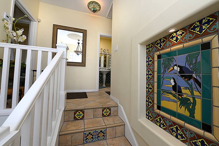 Avalon Home, 1 Block From Beach,Shops, A/C + WIFI gallery image 3