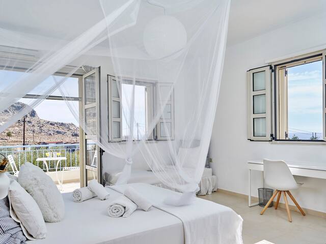 Family Villa NIKOS Meerblick&heizbarer Pool! Luxus gallery image 5