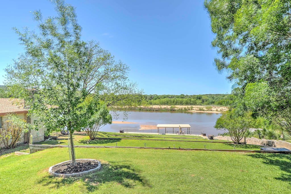 Located on lake LBJ, this property offers a lakefront patio and swim dock.