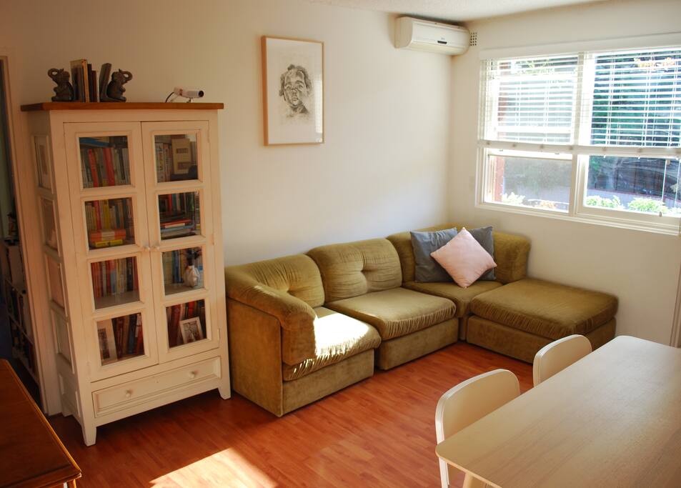 Big living area with dining table